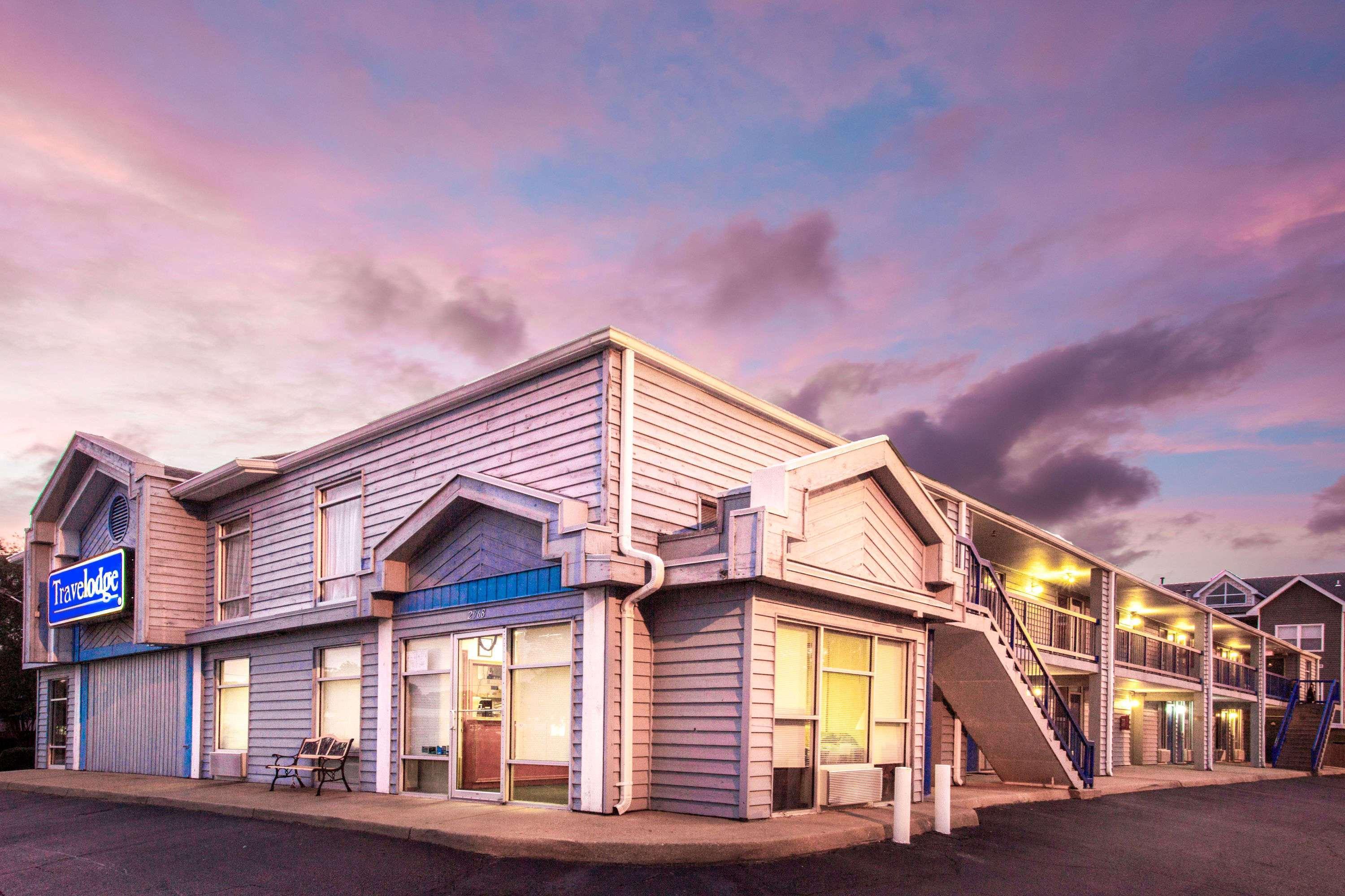 Travelodge By Wyndham Virginia Beach Bay Beach Exterior photo